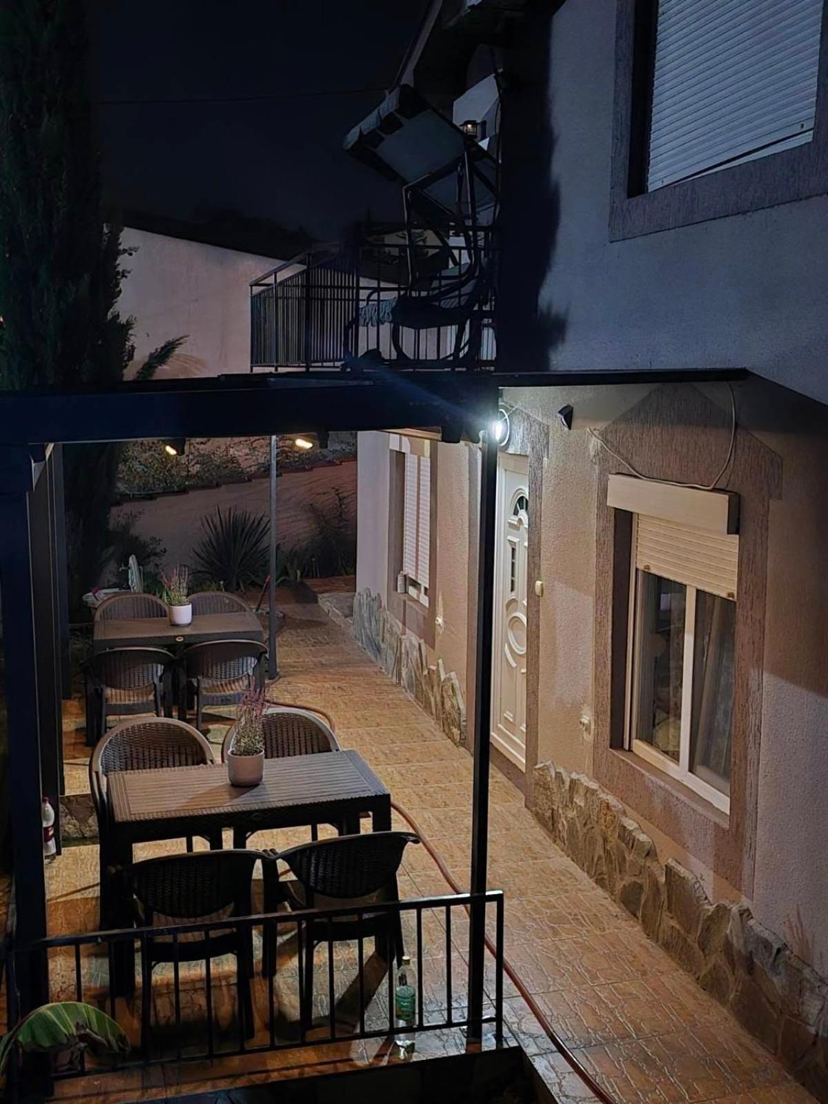 Toni Mediterranean Family Retreat Apartment *